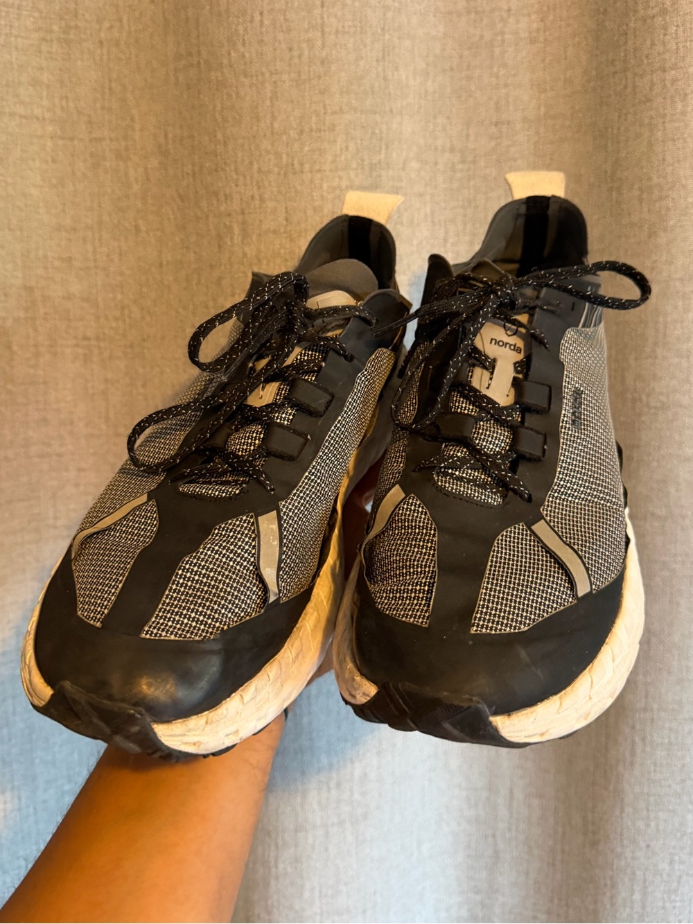 NORDA Men’s Black, Gray & White Athletic Sneakers / size 12